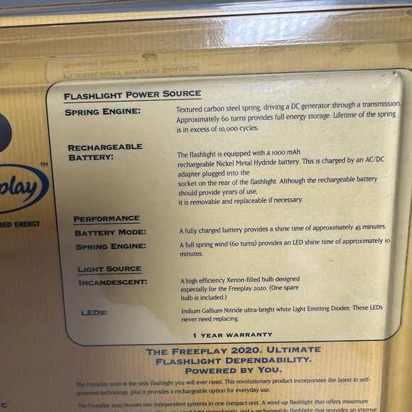 Self Powered Energy Wind Up S360 Radio & 2020 Flashlight By Freeplay NEW - Picture 7 of 8